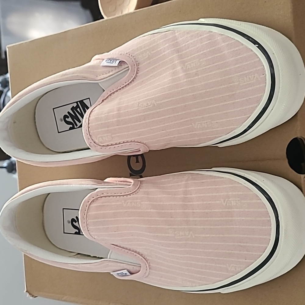 Vans pink eith white stripes (Never worn)